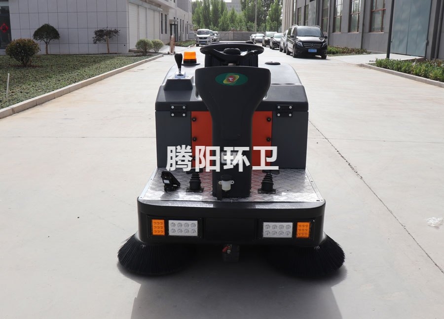 掃地車(chē) 掃地車(chē)